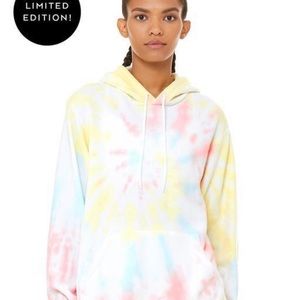 Alo Yoga tie dye sweatshirt *limited edition*